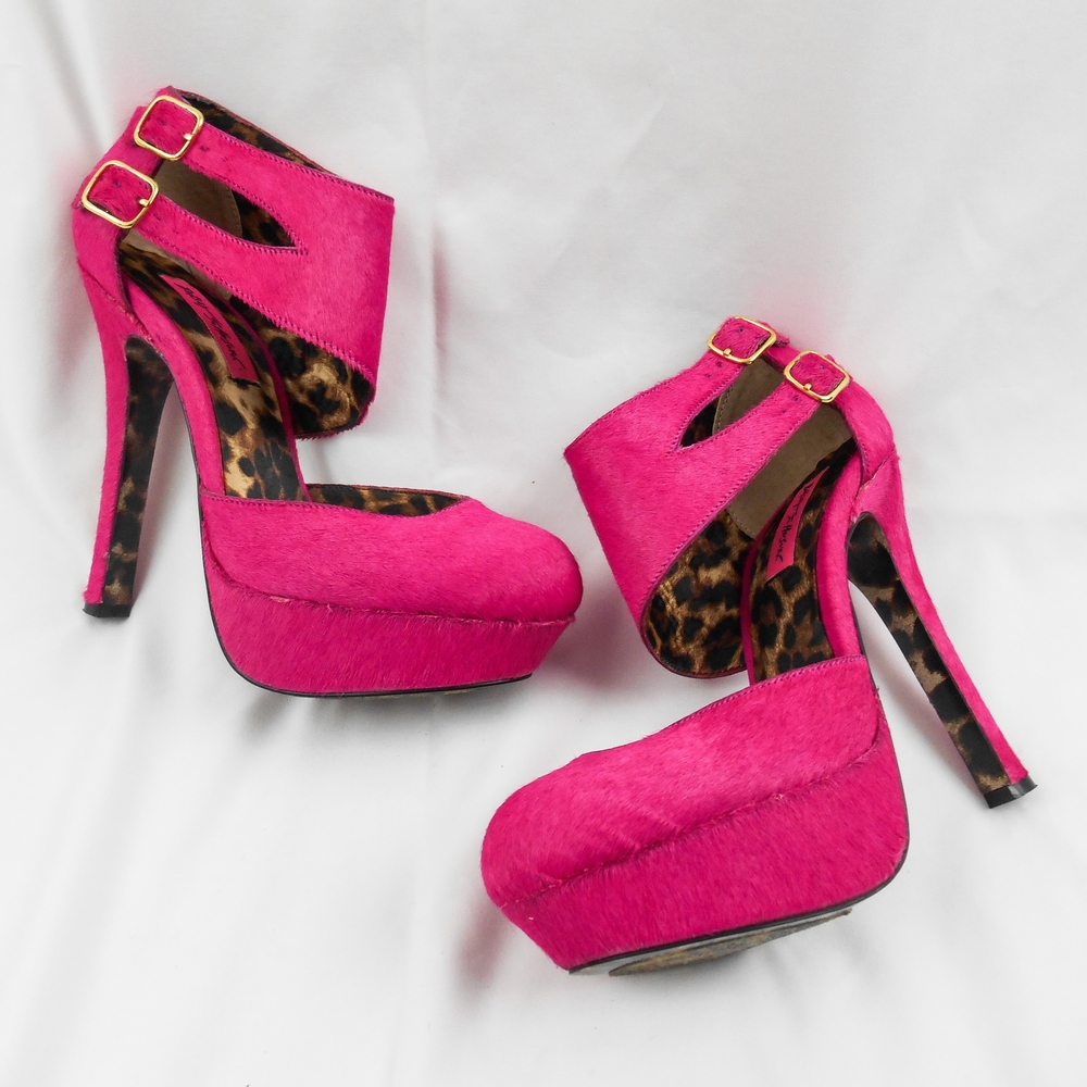 Betsey Johnson Vise Fuchsia Heels
